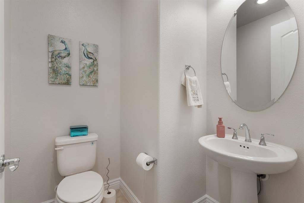 9533 Windwood Lane, Denton, TX 76207