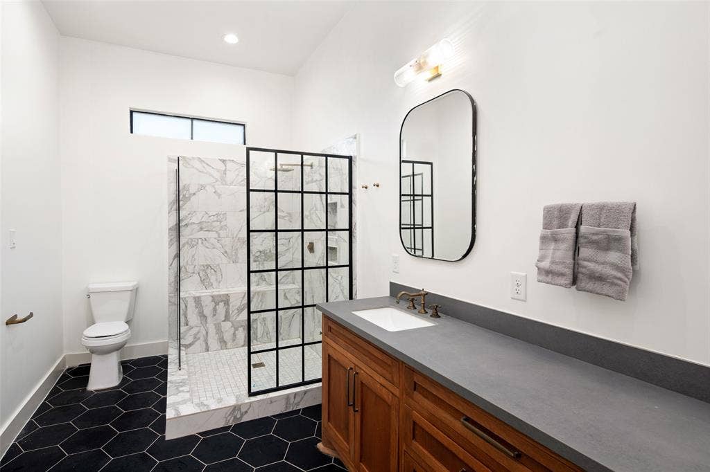 3319 Throckmorton Street, Dallas, TX 75219