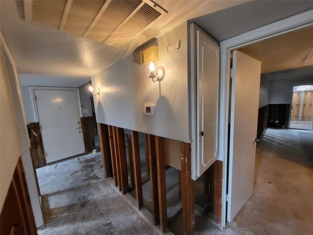 5821 COPPERWOOD Lane, #1126, Dallas, TX 75248 5821 COPPERWOOD Lane, #1126, Dallas, TX 75248