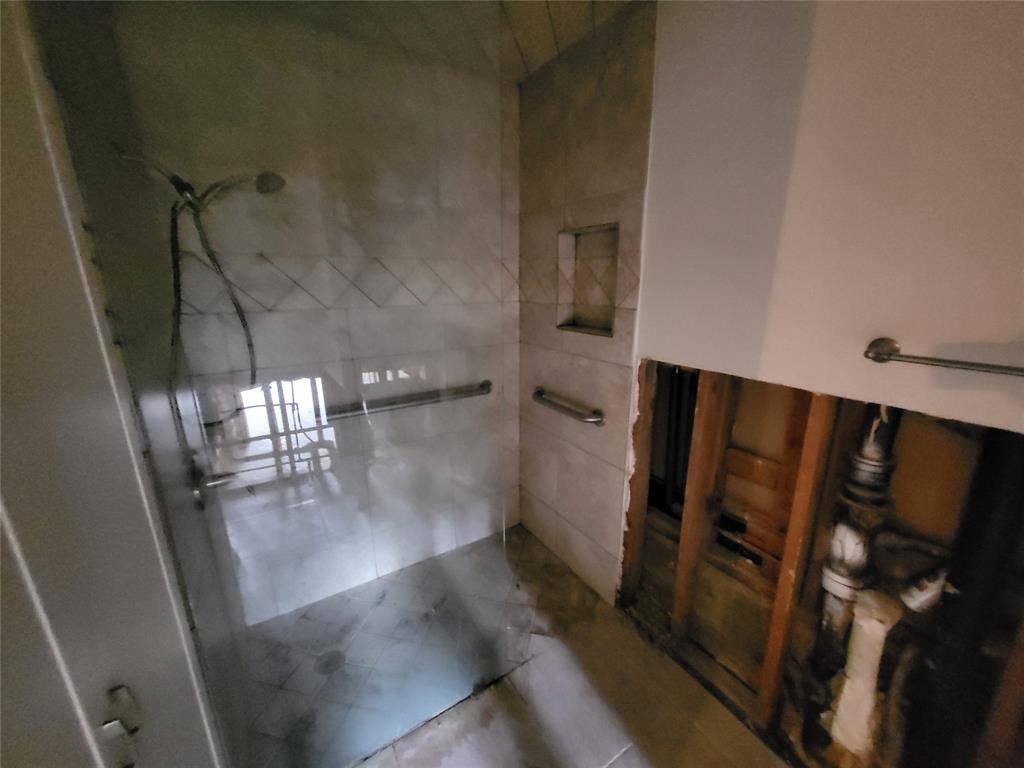 5821 COPPERWOOD Lane, #1126, Dallas, TX 75248 5821 COPPERWOOD Lane, #1126, Dallas, TX 75248