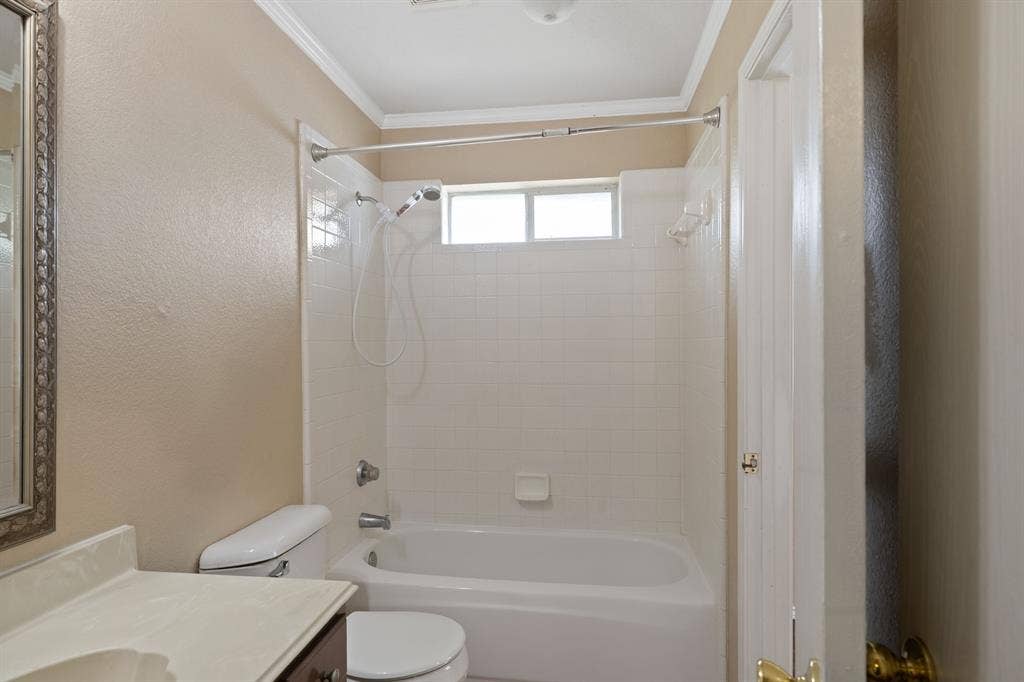 2301 Brookview Drive, McKinney, TX 75072 2301 Brookview Drive, McKinney, TX 75072