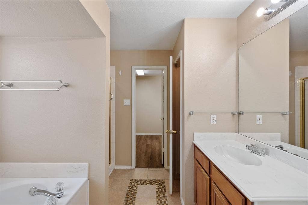 2301 Brookview Drive, McKinney, TX 75072 2301 Brookview Drive, McKinney, TX 75072