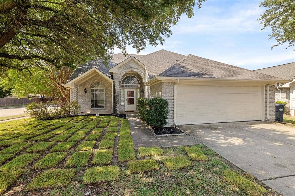 2301 Brookview Drive, McKinney, TX 75072 2301 Brookview Drive, McKinney, TX 75072