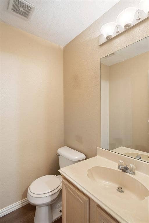 2301 Brookview Drive, McKinney, TX 75072 2301 Brookview Drive, McKinney, TX 75072