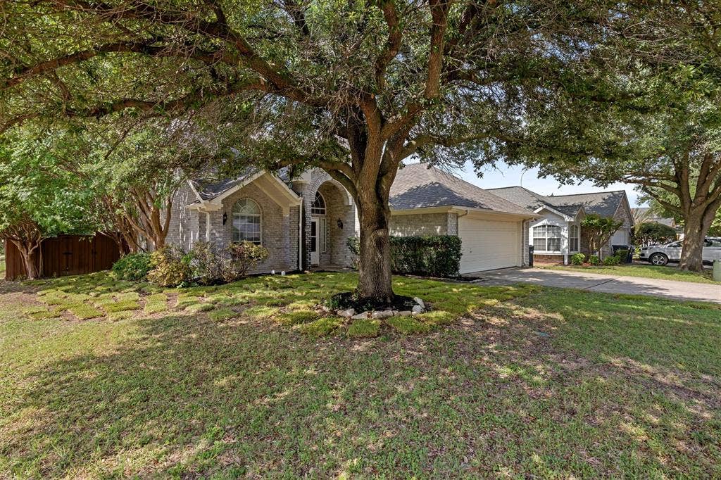 2301 Brookview Drive, McKinney, TX 75072 2301 Brookview Drive, McKinney, TX 75072