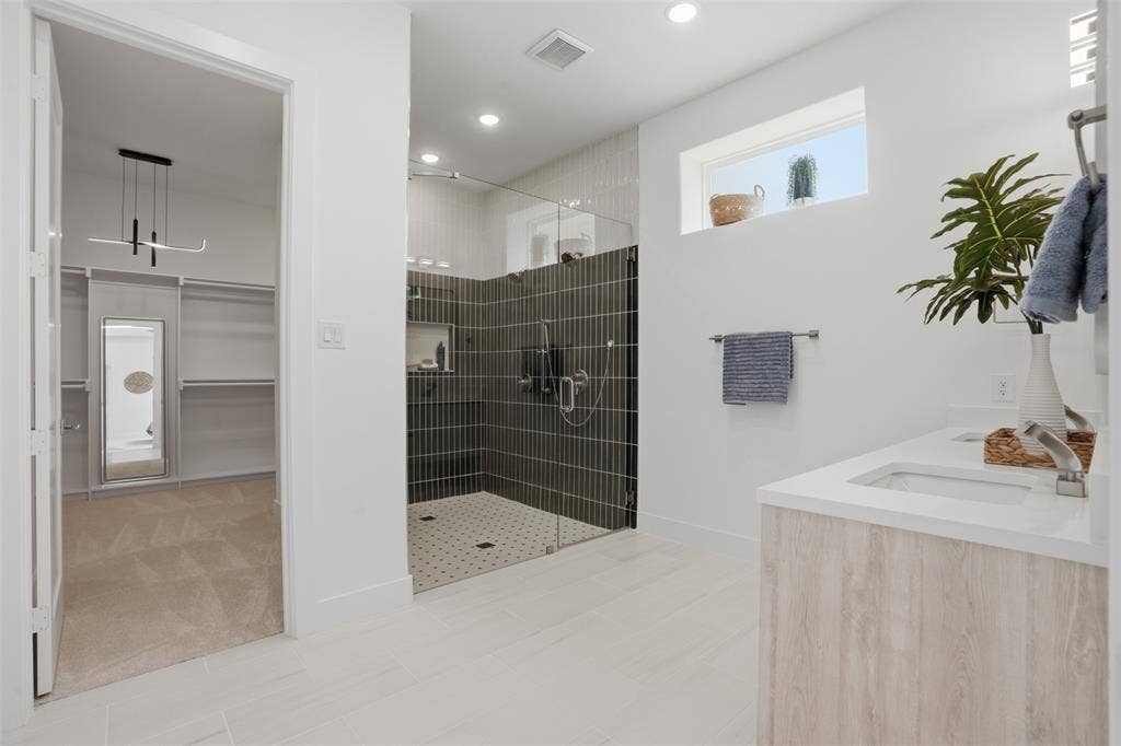 617 Parkview Avenue, Dallas, TX 75223 617 Parkview Avenue, Dallas, TX 75223
