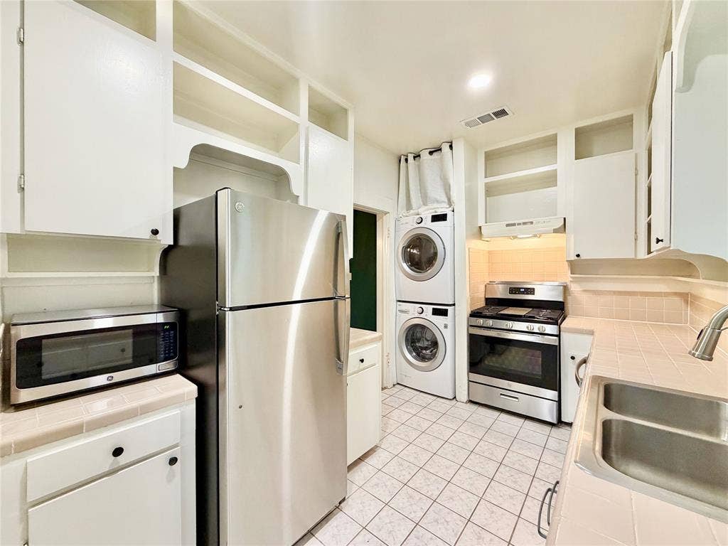 5819 Victor Street, Dallas, TX 75214 5819 Victor Street, Dallas, TX 75214