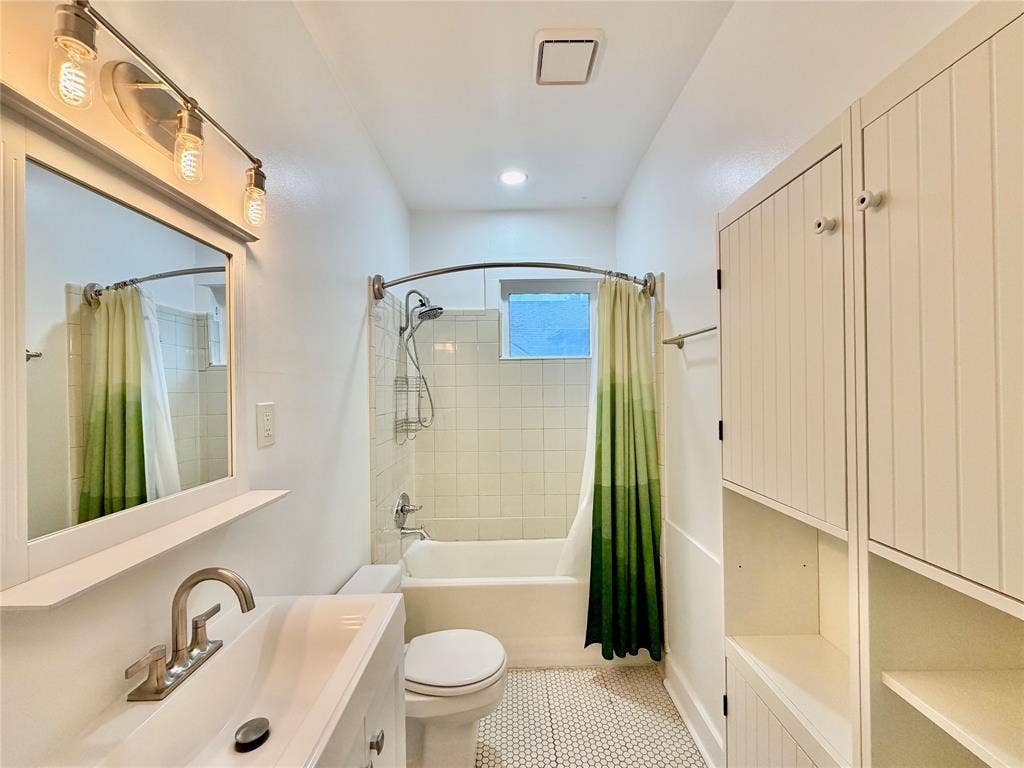 5819 Victor Street, Dallas, TX 75214 5819 Victor Street, Dallas, TX 75214