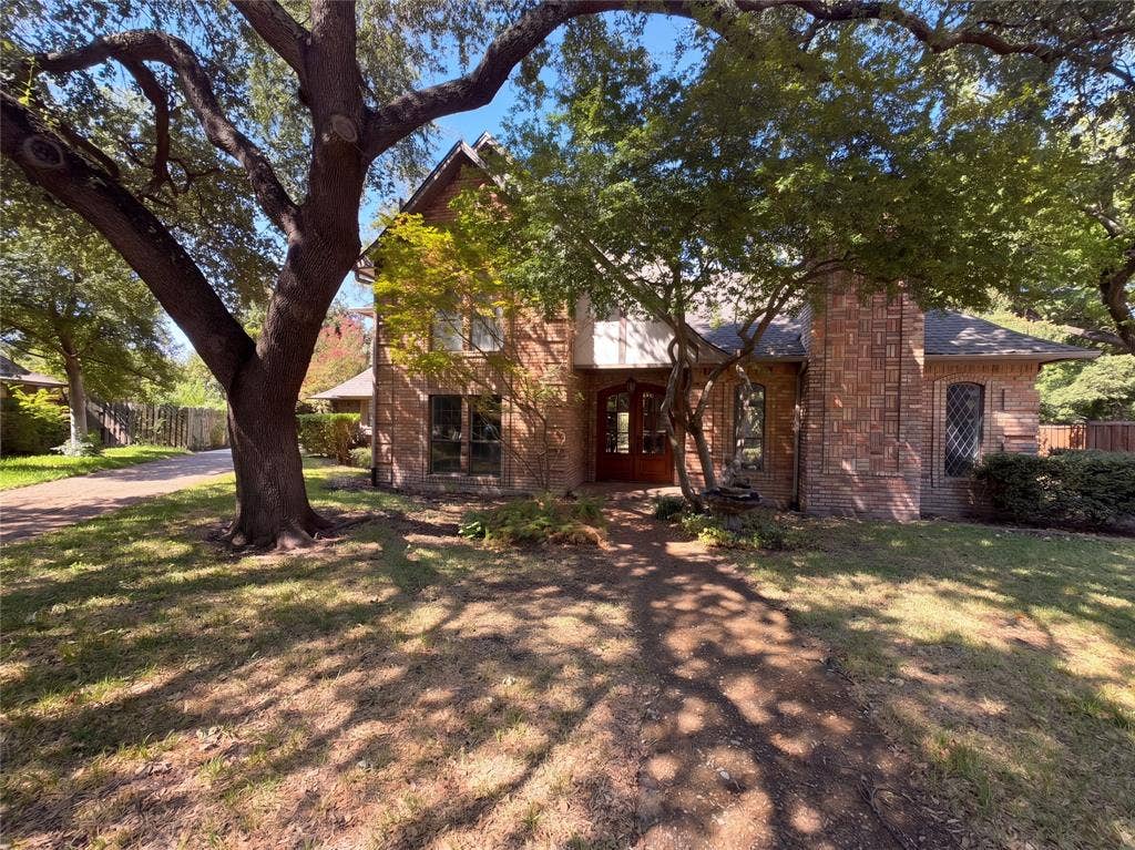 2913 Bedfordshire Lane, Plano, TX 75075