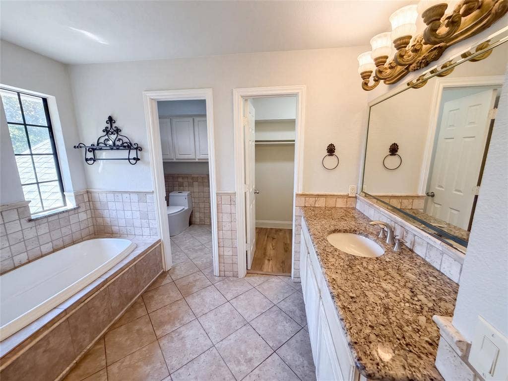 2913 Bedfordshire Lane, Plano, TX 75075