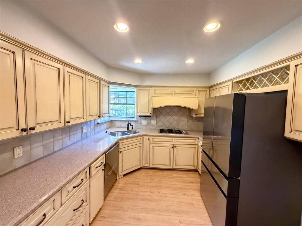 2913 Bedfordshire Lane, Plano, TX 75075