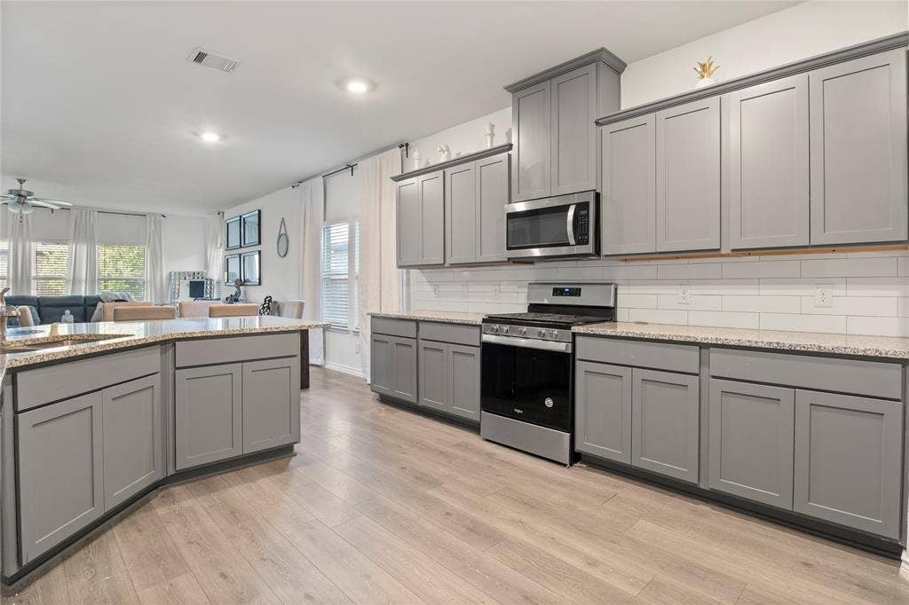 808 Goldenrod Lane, Princeton, TX 75407 808 Goldenrod Lane, Princeton, TX 75407