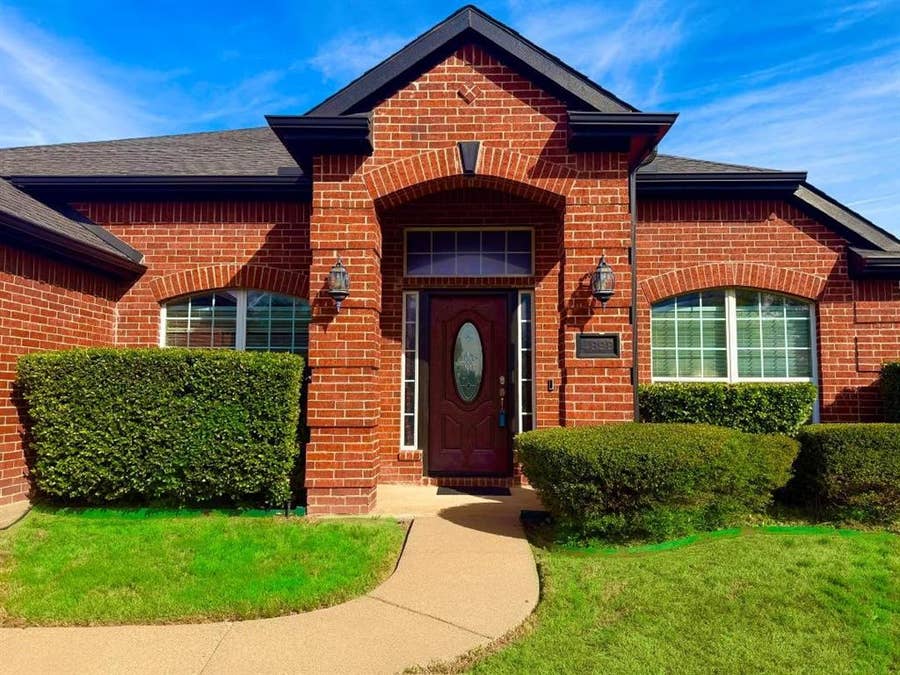 Property photo for 4898 Autumn Hill, Grand Prairie, TX