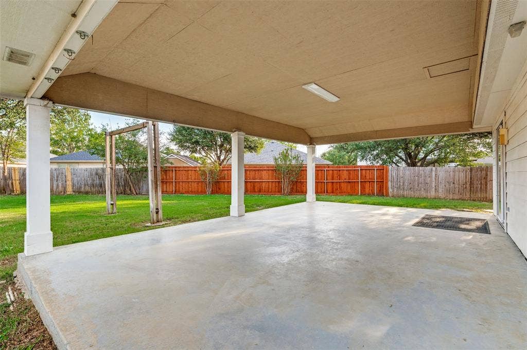 8456 Canvasback Lane, Dallas, TX 75249 8456 Canvasback Lane, Dallas, TX 75249