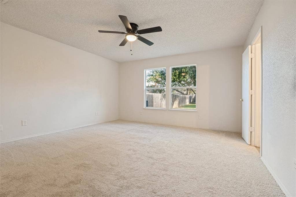 8456 Canvasback Lane, Dallas, TX 75249 8456 Canvasback Lane, Dallas, TX 75249