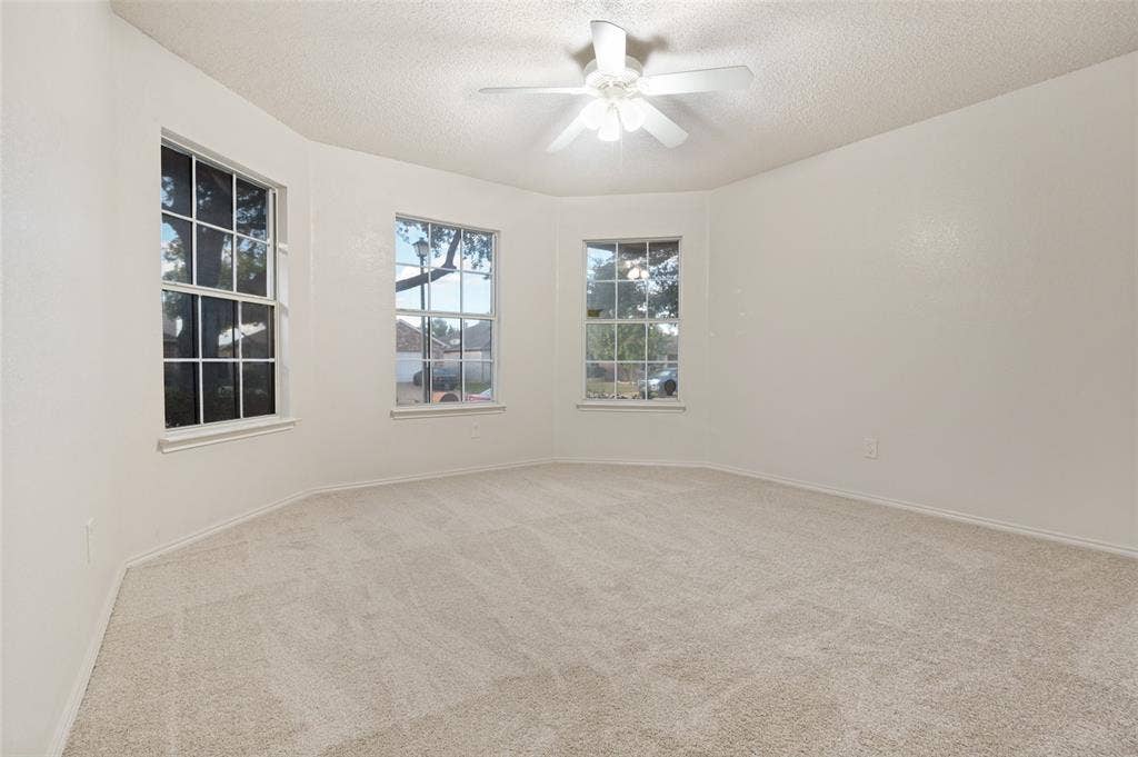 8456 Canvasback Lane, Dallas, TX 75249 8456 Canvasback Lane, Dallas, TX 75249