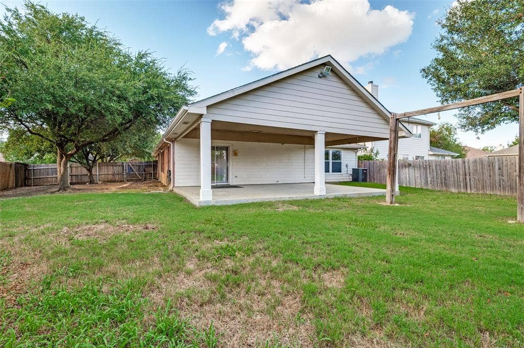8456 Canvasback Lane, Dallas, TX 75249 8456 Canvasback Lane, Dallas, TX 75249