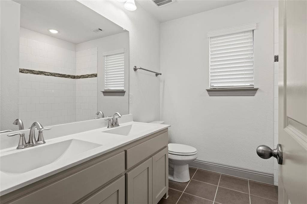 1503 White Squall Trail, Arlington, TX 76005 1503 White Squall Trail, Arlington, TX 76005