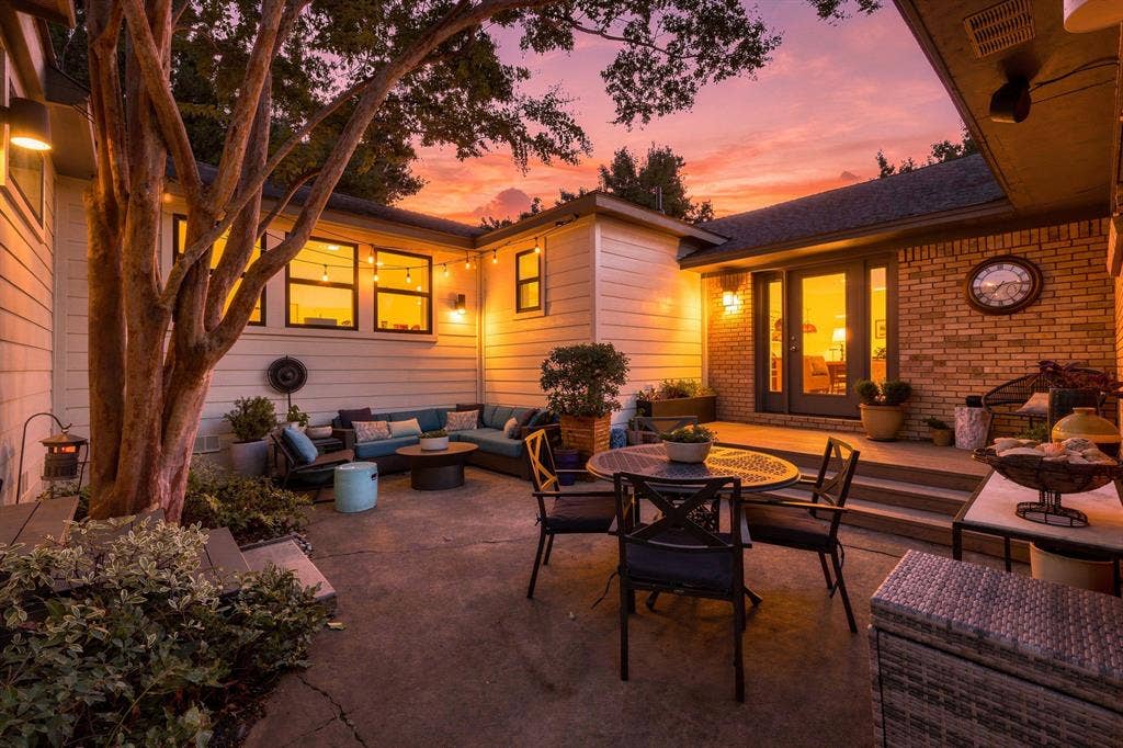9236 Chiswell Road, Dallas, TX 75238 9236 Chiswell Road, Dallas, TX 75238