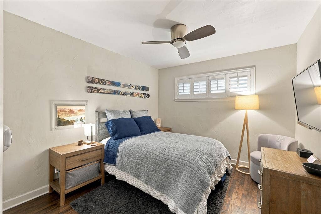 9236 Chiswell Road, Dallas, TX 75238 9236 Chiswell Road, Dallas, TX 75238