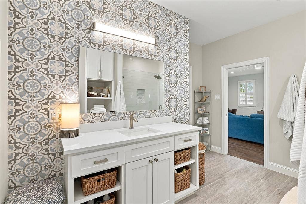 9236 Chiswell Road, Dallas, TX 75238 9236 Chiswell Road, Dallas, TX 75238