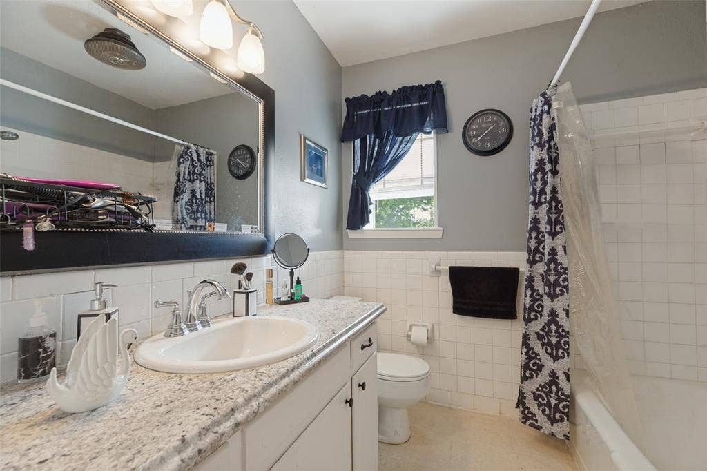 1901 W Shields, #1903, 1905, 1907, 1909, 1, Sherman, TX 75092