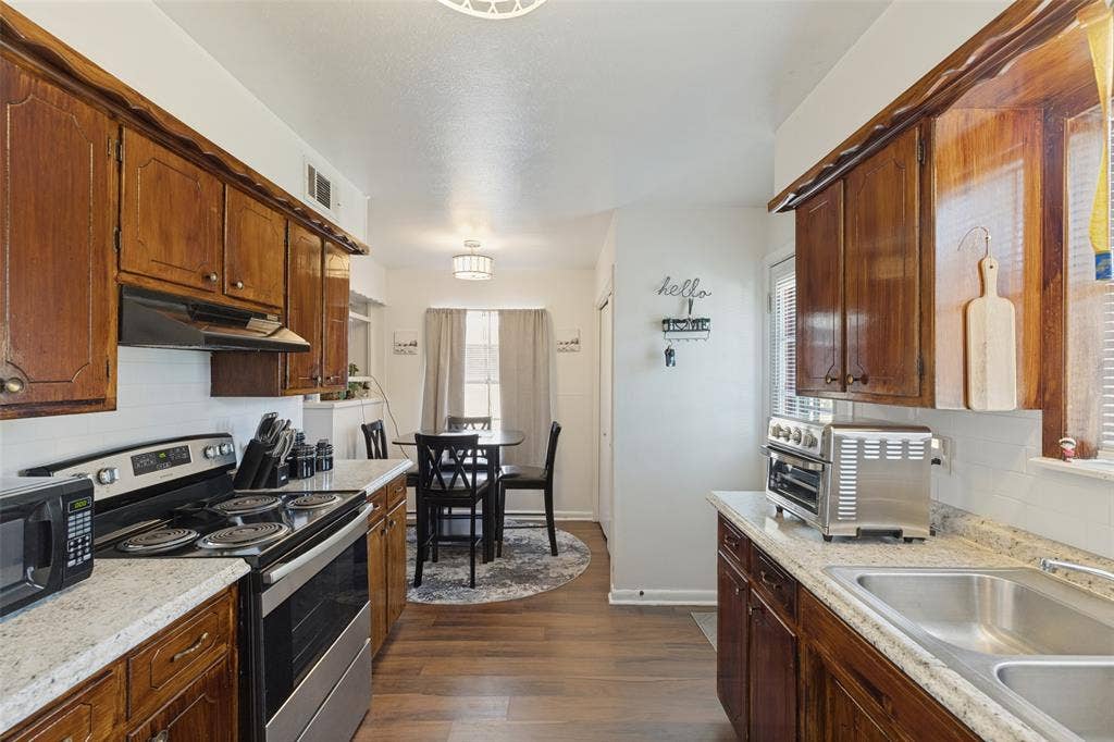 1901 W Shields, #1903, 1905, 1907, 1909, 1, Sherman, TX 75092