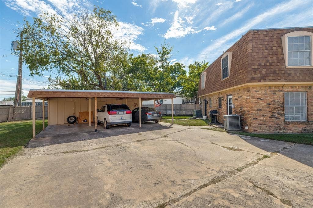 1901 W Shields, #1903, 1905, 1907, 1909, 1, Sherman, TX 75092
