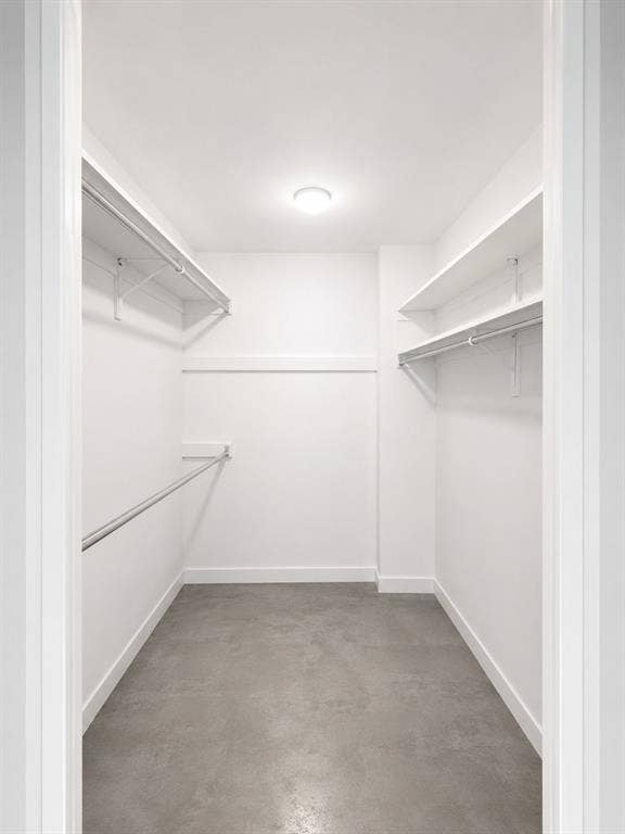 Bedrm 2 walk-in closet