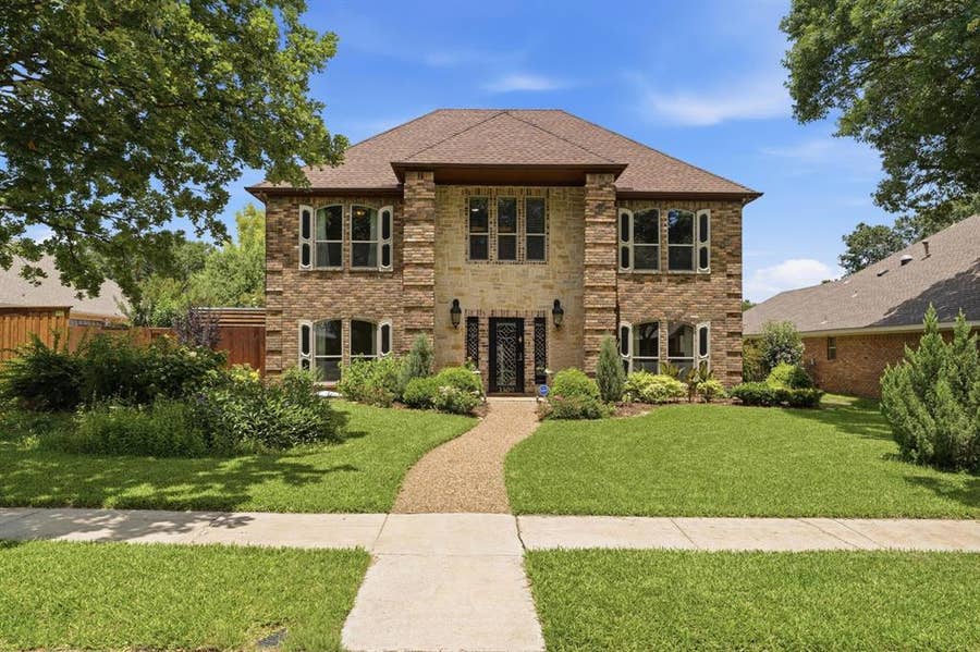 Property photo for 1509 Aylesbury Lane, Plano, TX