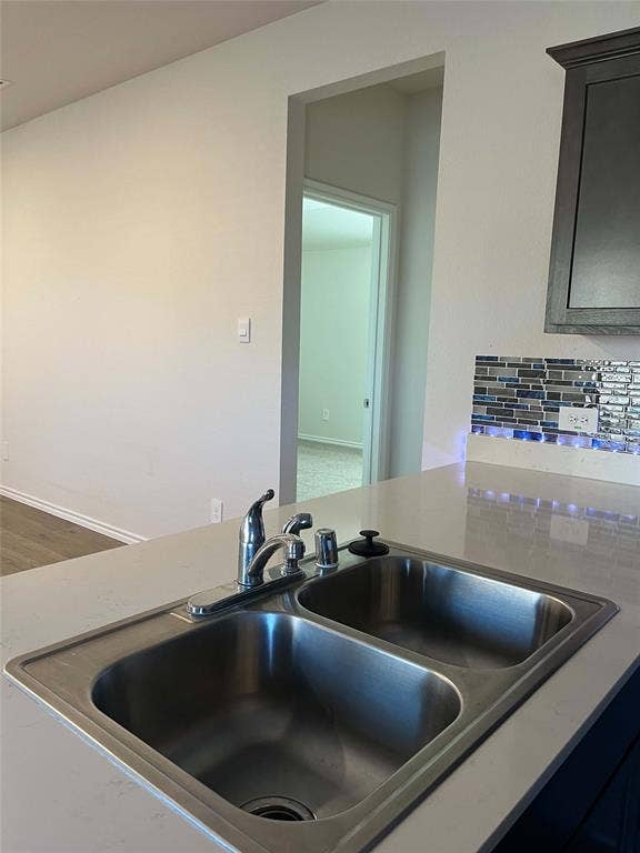 915 Presleigh Drive, Dallas, TX 75253