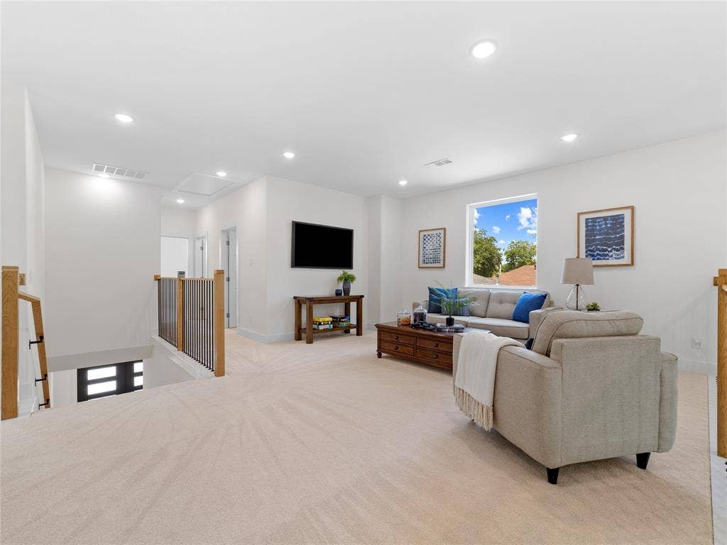 426 Martinique Avenue, Dallas, TX 75223 426 Martinique Avenue, Dallas, TX 75223