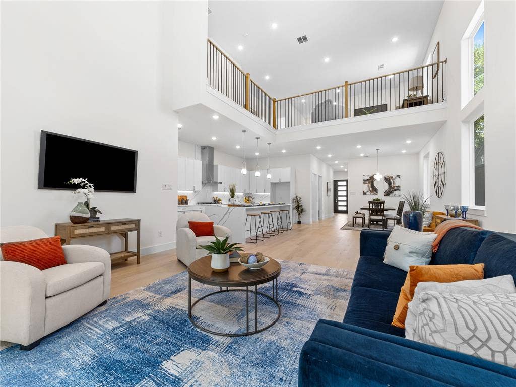 426 Martinique Avenue, Dallas, TX 75223 426 Martinique Avenue, Dallas, TX 75223