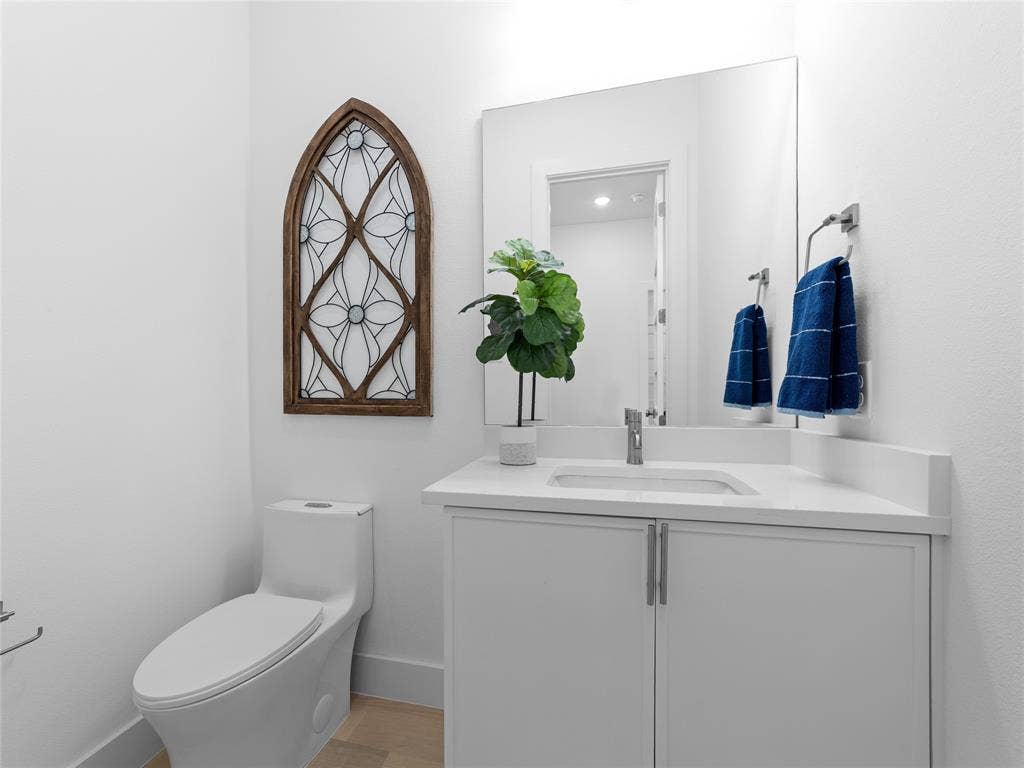 426 Martinique Avenue, Dallas, TX 75223 426 Martinique Avenue, Dallas, TX 75223