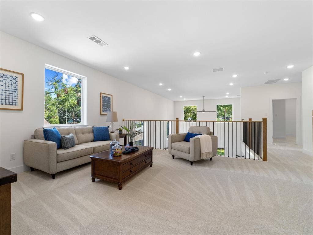 426 Martinique Avenue, Dallas, TX 75223 426 Martinique Avenue, Dallas, TX 75223