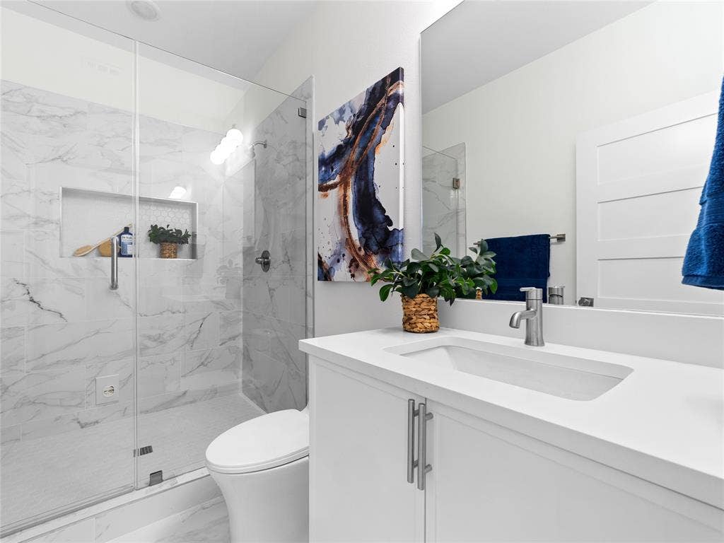 426 Martinique Avenue, Dallas, TX 75223 426 Martinique Avenue, Dallas, TX 75223