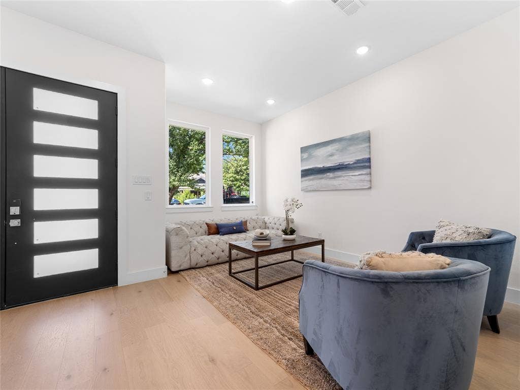 426 Martinique Avenue, Dallas, TX 75223 426 Martinique Avenue, Dallas, TX 75223