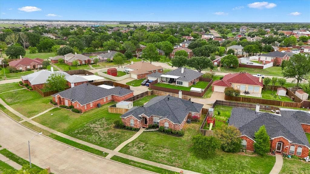 2914 Beau Drive, Mesquite, TX 75181