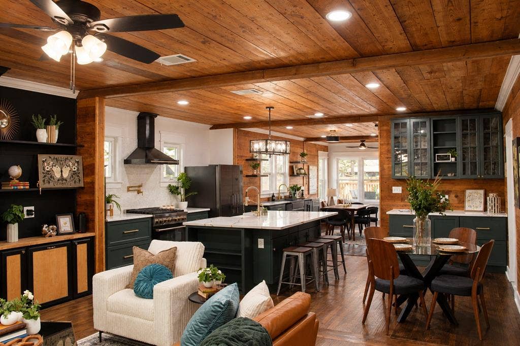 422 S Oak Cliff Boulevard, Dallas, TX 75208 422 S Oak Cliff Boulevard, Dallas, TX 75208