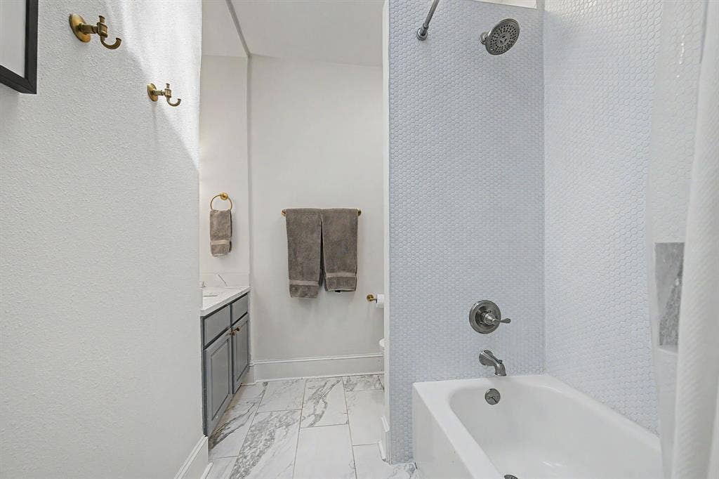 5515 Goodwin Avenue, Dallas, TX 75206