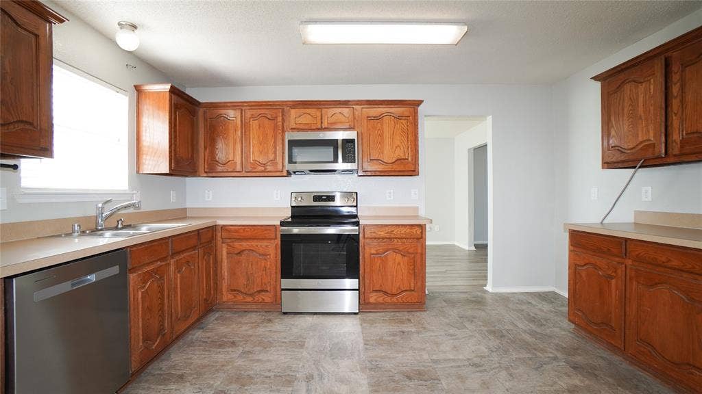 1435 Thibodaux Drive, Greenville, TX 75402 1435 Thibodaux Drive, Greenville, TX 75402