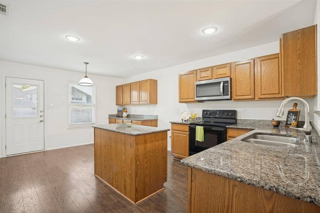 1224 Elkford Lane, Fort Worth, TX 76247