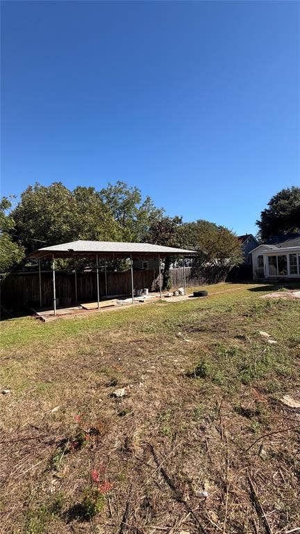 1121 S Brighton Avenue, Dallas, TX 75208
