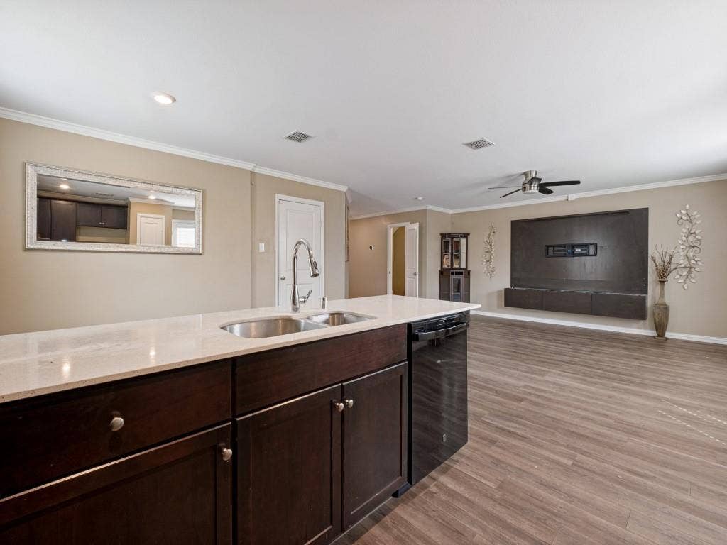 9212 Marilyn Place, Dallas, TX 75227