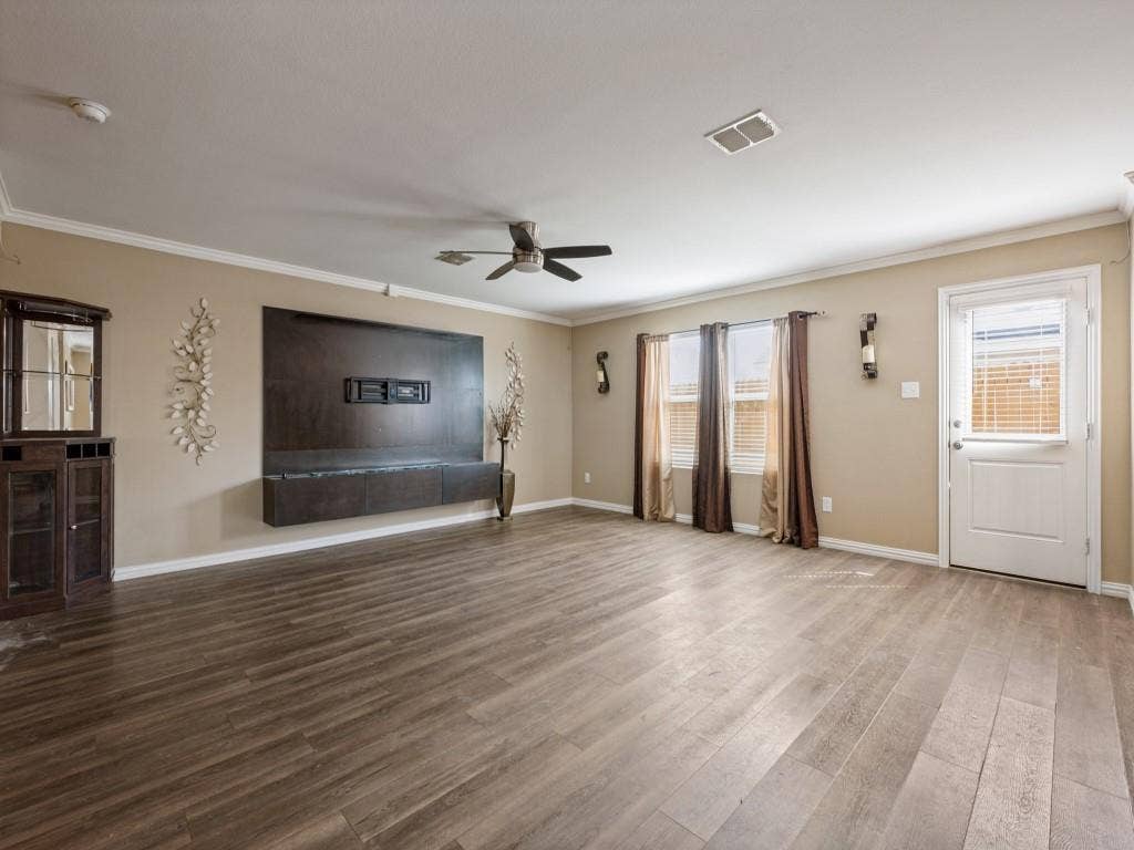 9212 Marilyn Place, Dallas, TX 75227