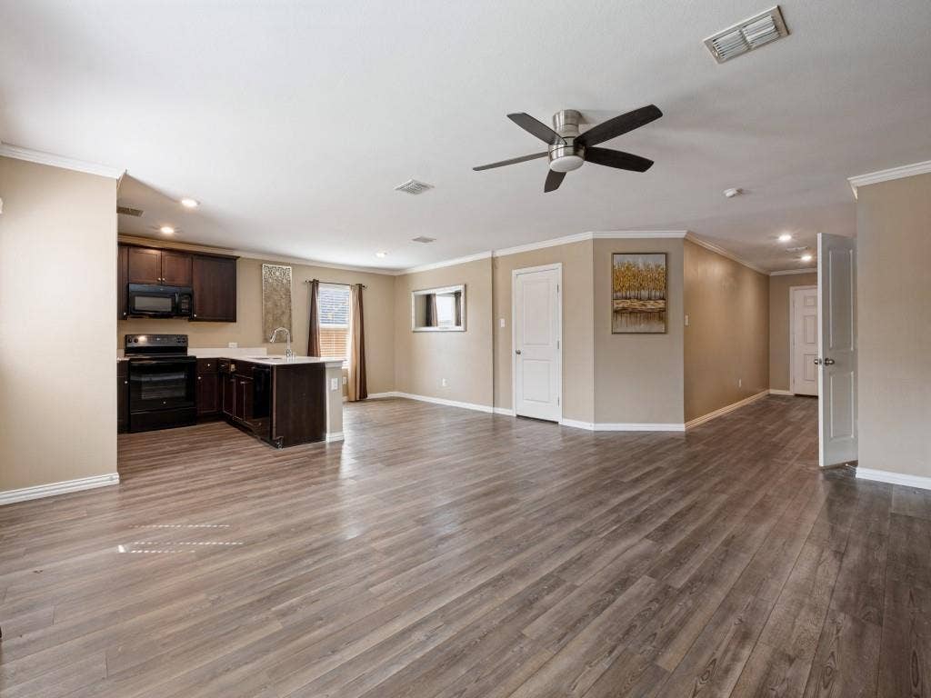 9212 Marilyn Place, Dallas, TX 75227