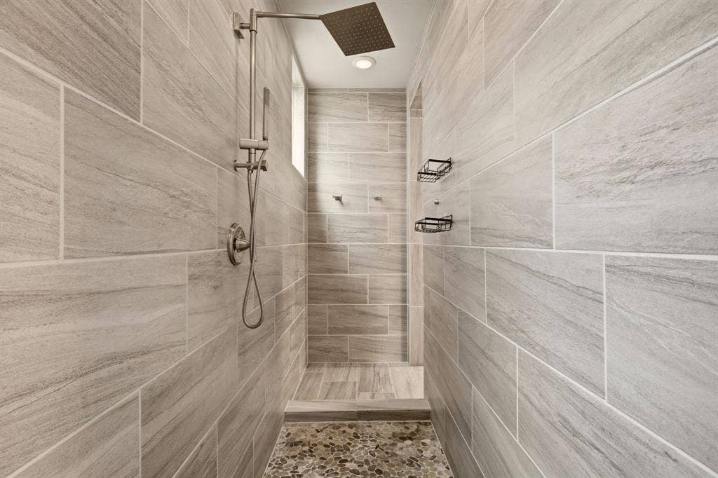 Primary Shower
