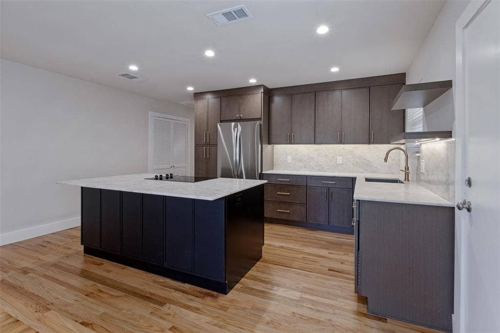 11138 Wyatt Street, Dallas, TX 75218 11138 Wyatt Street, Dallas, TX 75218