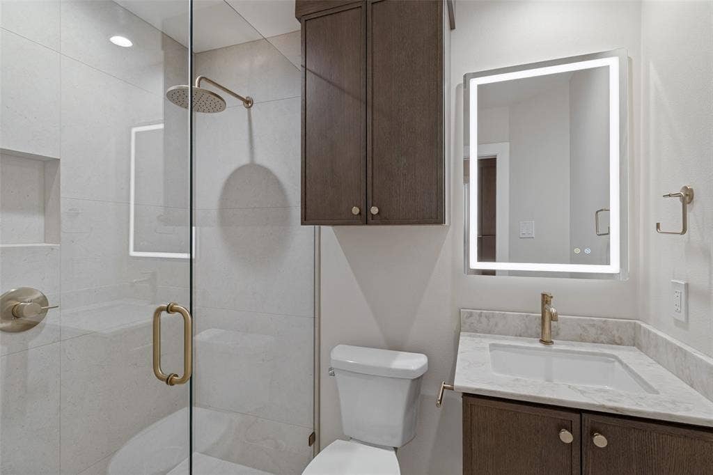 11138 Wyatt Street, Dallas, TX 75218 11138 Wyatt Street, Dallas, TX 75218