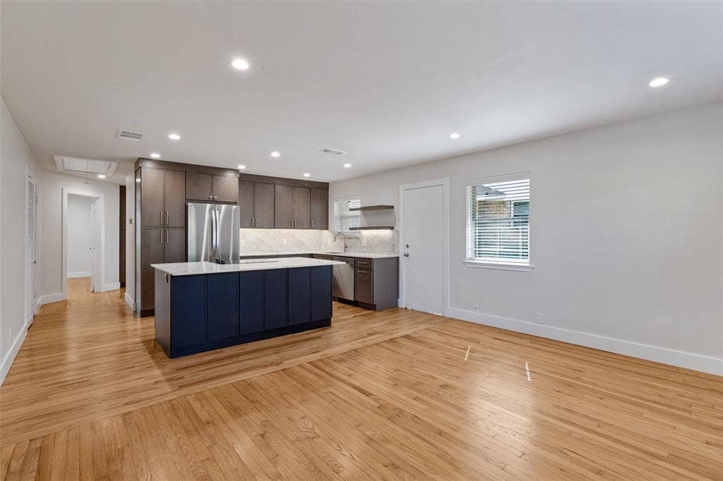 11138 Wyatt Street, Dallas, TX 75218 11138 Wyatt Street, Dallas, TX 75218